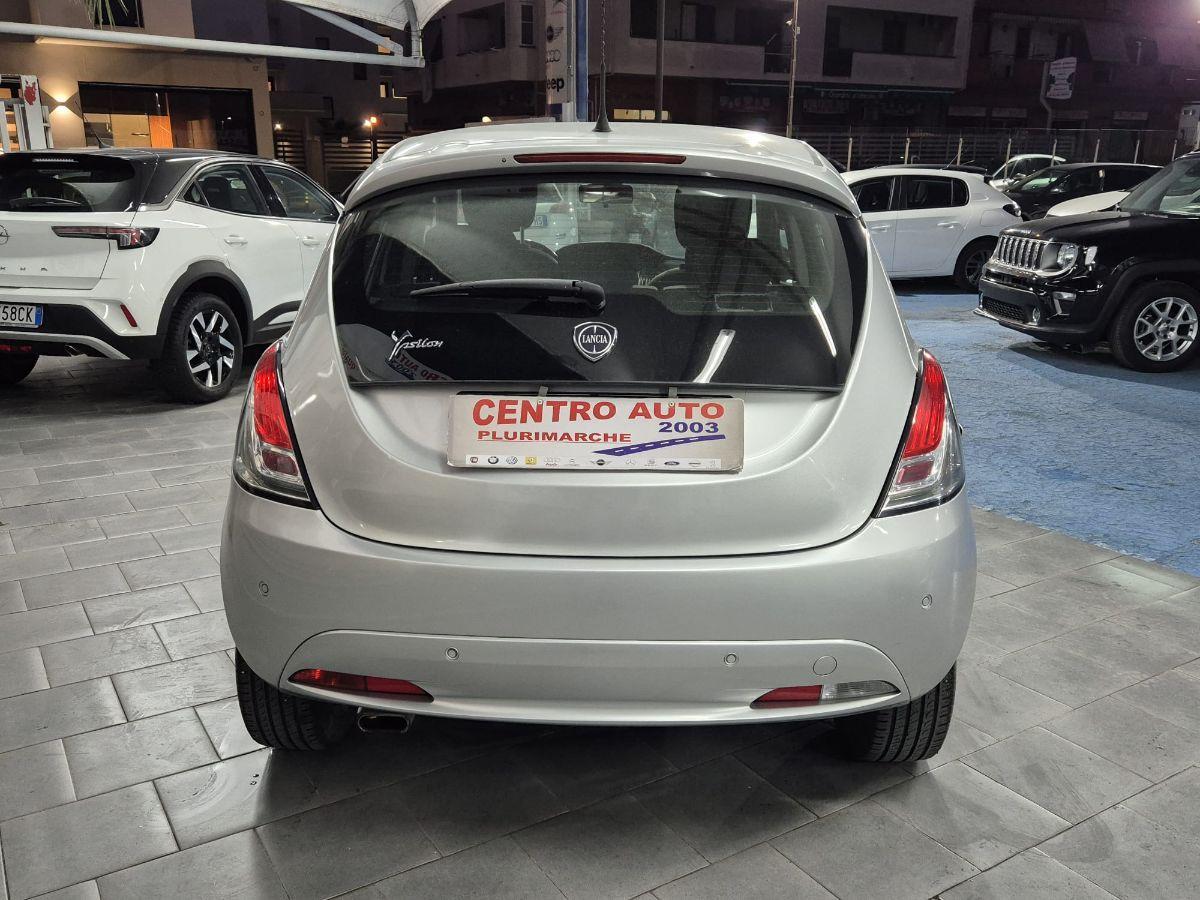 LANCIA - Ypsilon - 1.2 69 CV 5p. Platinum