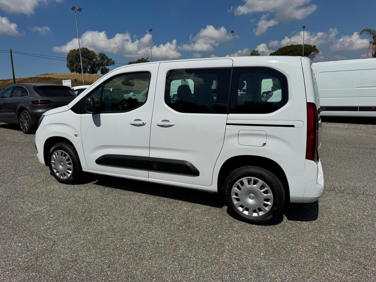 OPEL Combo cargo 1.5d 100cv d.cab. L2H1 Essentia mt6