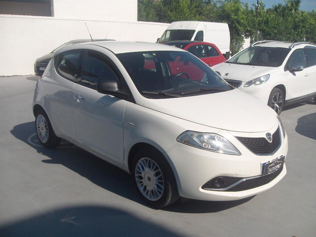 Lancia Ypsilon 1.2 69 CV 5 porte - 2017