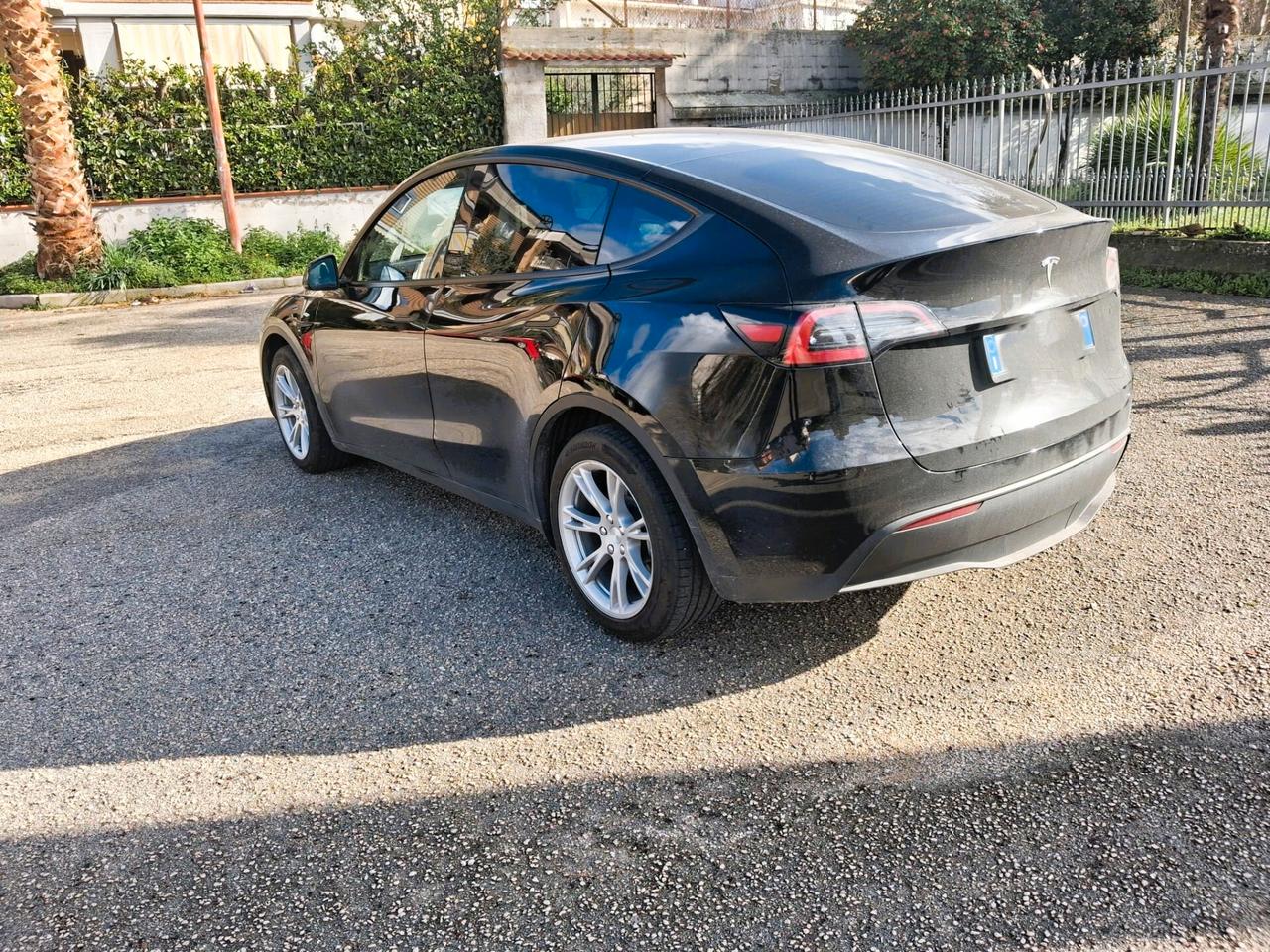 Tesla Model Y Long Range RWD