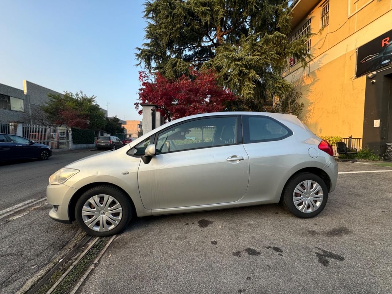 Toyota Auris 2.0 D-4D DPF 3 porte Sol