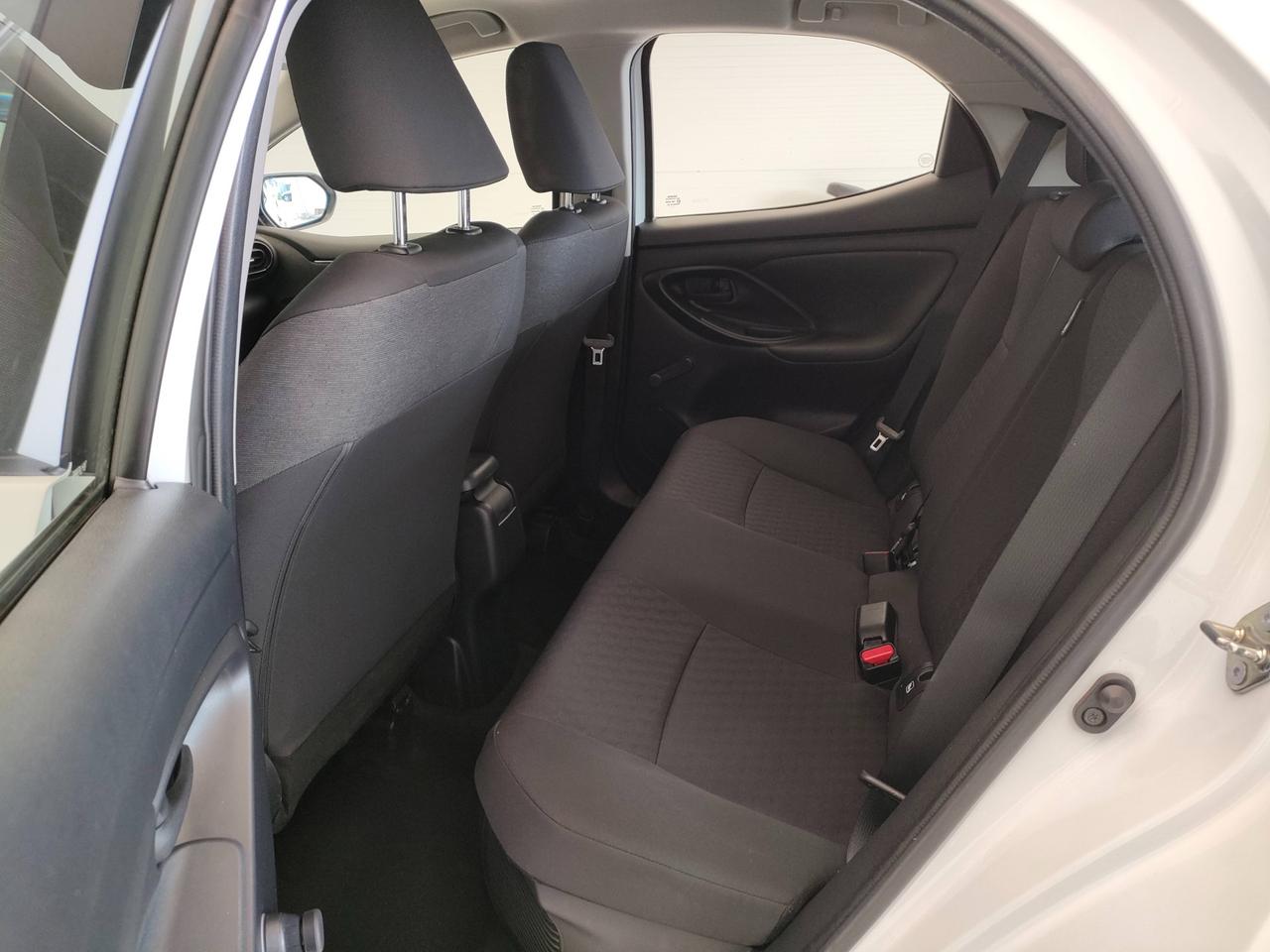 TOYOTA Yaris IV 2020 - Yaris 1.5h Active