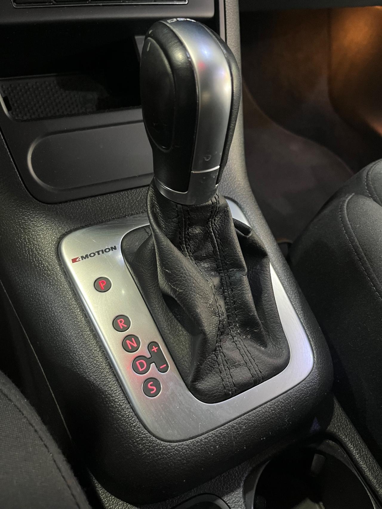Volkswagen Tiguan AUTOMATICO 4X4 !!