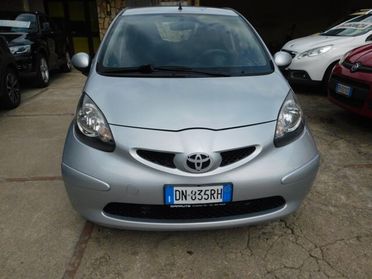 Toyota Aygo 1.0 12V VVT-i 5 porte Sol