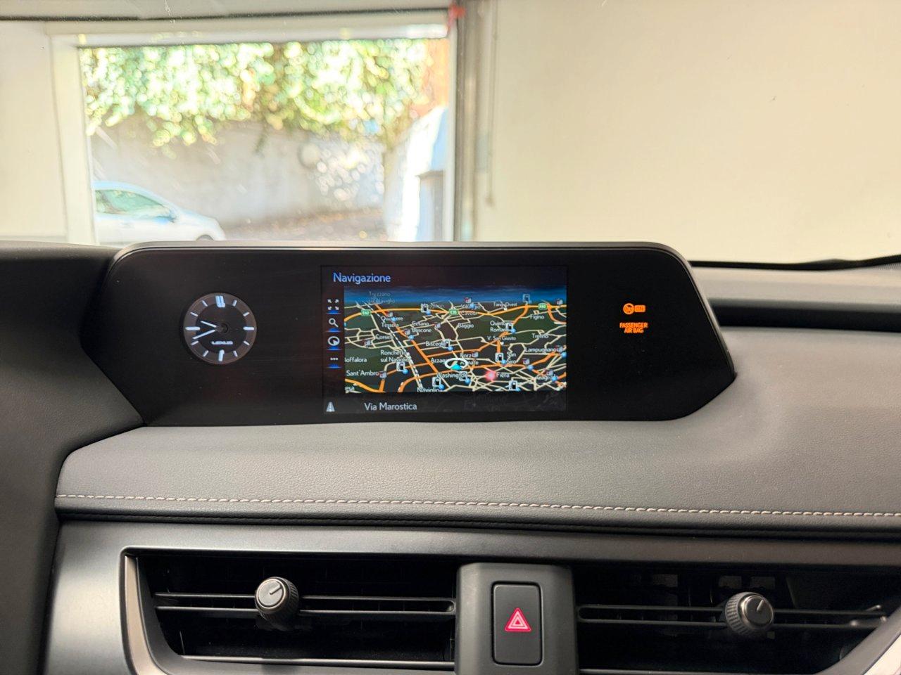 Lexus UX 250h 2.0 Midnight 2wd cvt