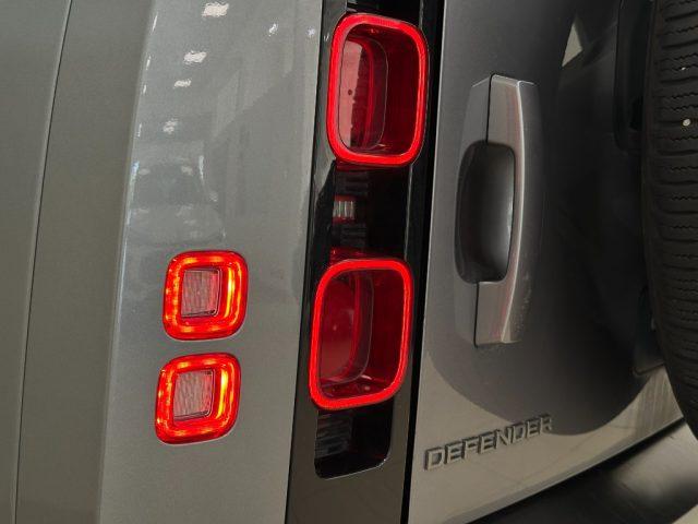 LAND ROVER Defender 110 3.0D I6 250 CV AWD Auto S