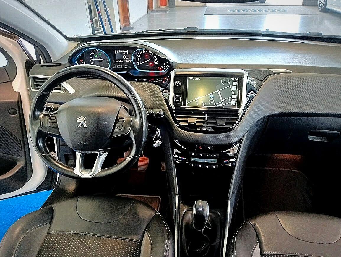 Peugeot 2008 1.2 82cv ALLURE TETTO PANORAMICO UNIPROPR