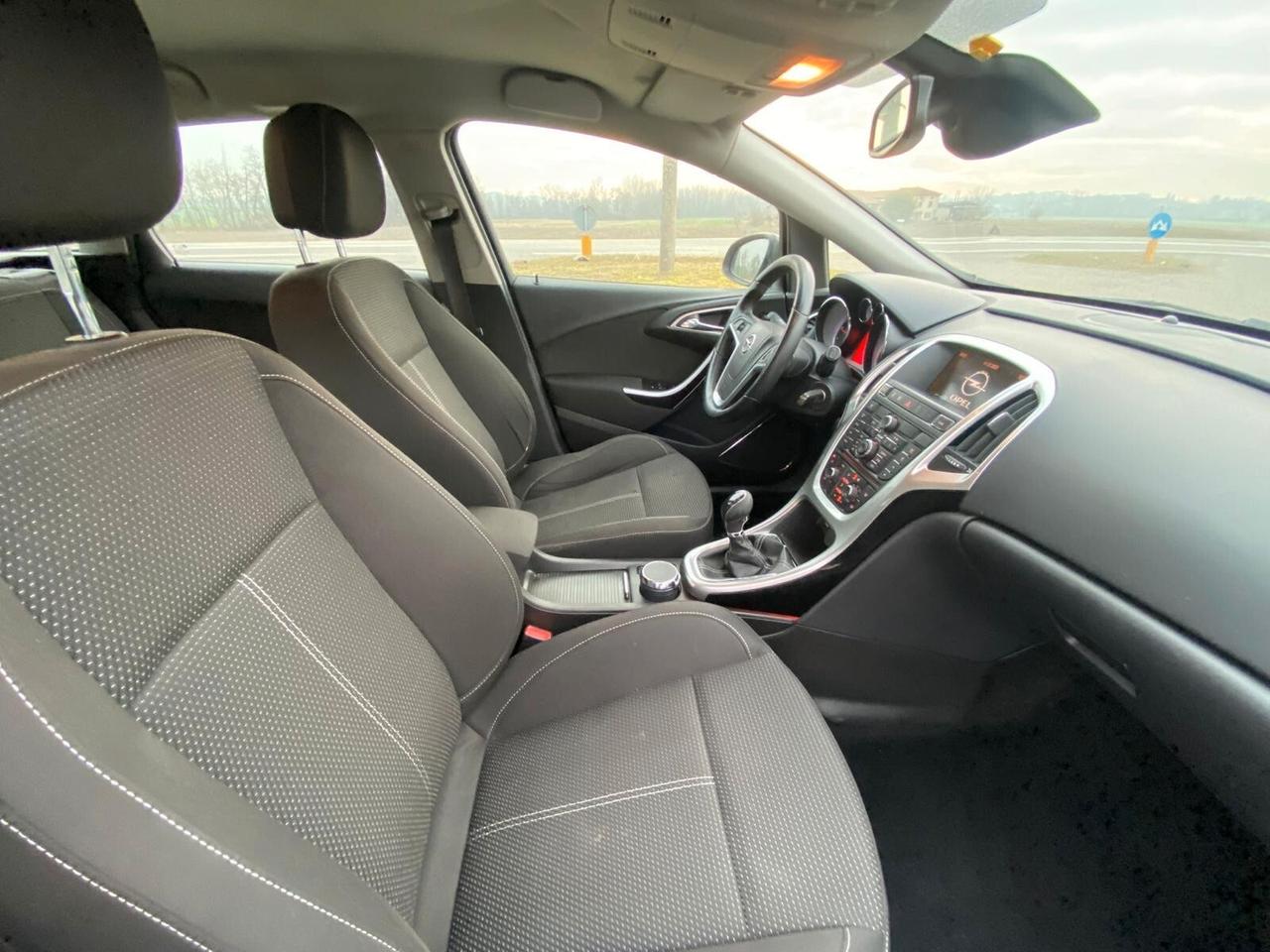 Opel Astra SPORTS TOURER