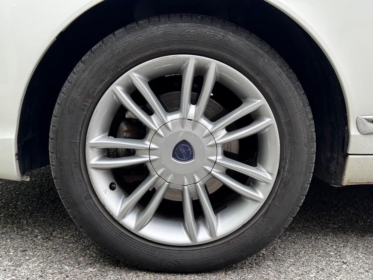 Lancia Ypsilon 1.4 GPL Neopatentati