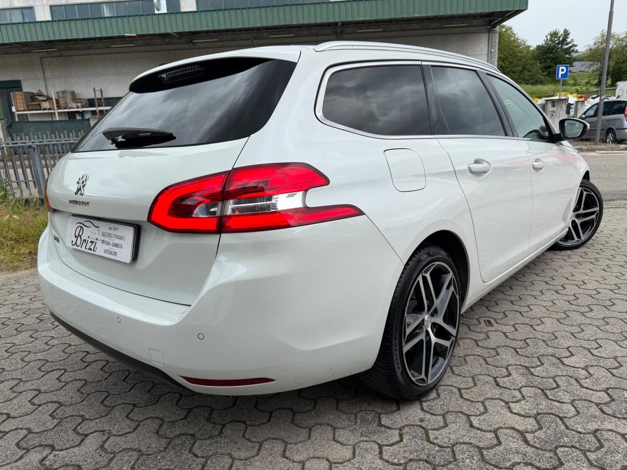 Peugeot 308 BlueHDi 130 S&S SW Allure