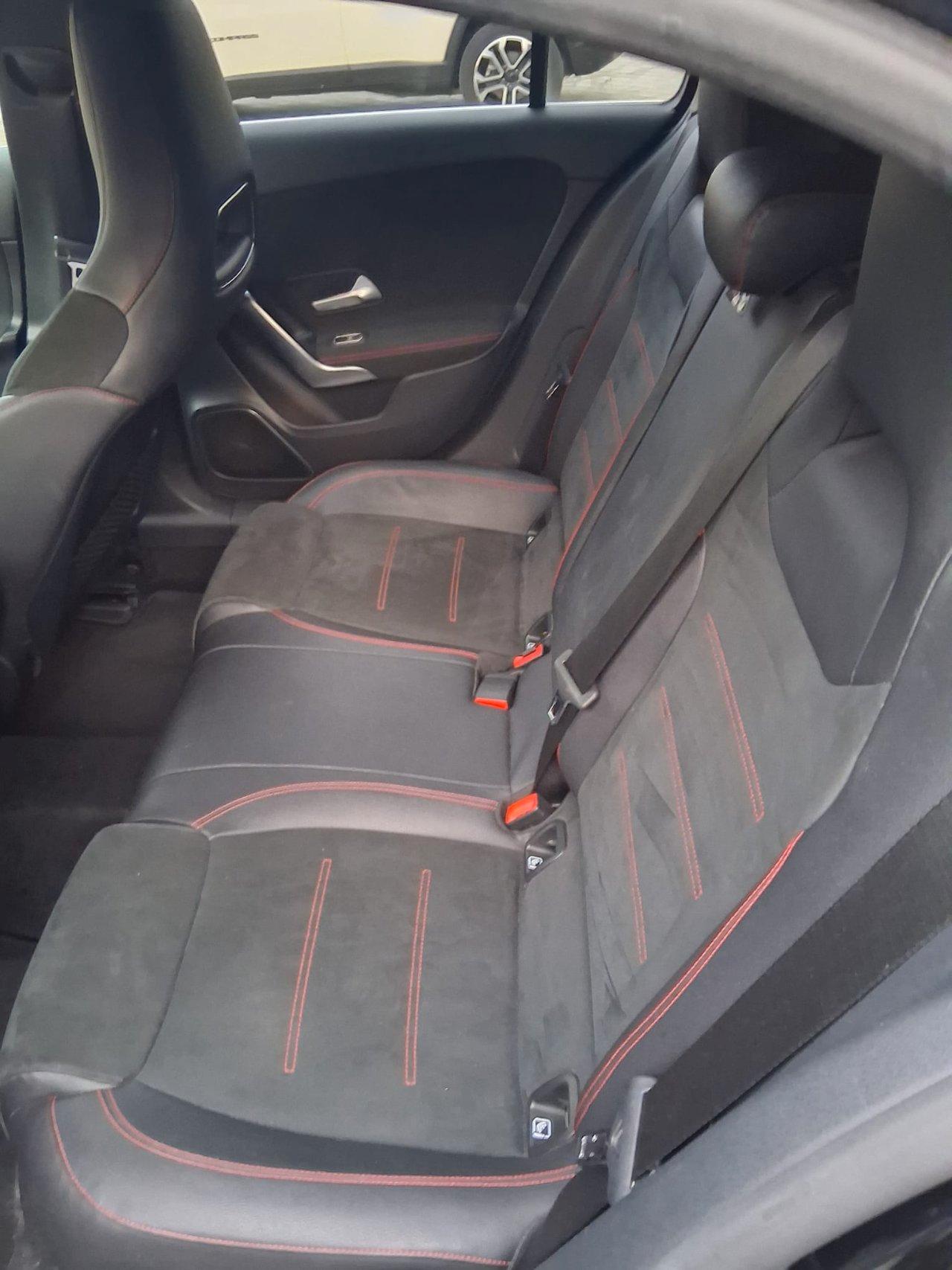 MERCEDES A250 4 MATIC PREMIUM