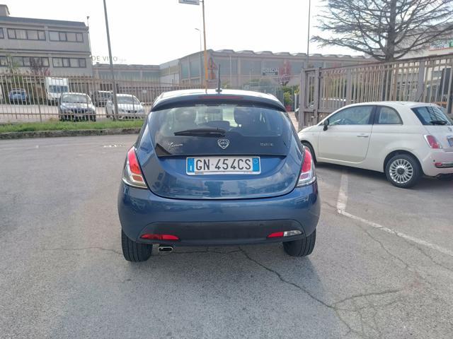 LANCIA Ypsilon 1.0 FireFly 5 porte S&S Hybrid Silver
