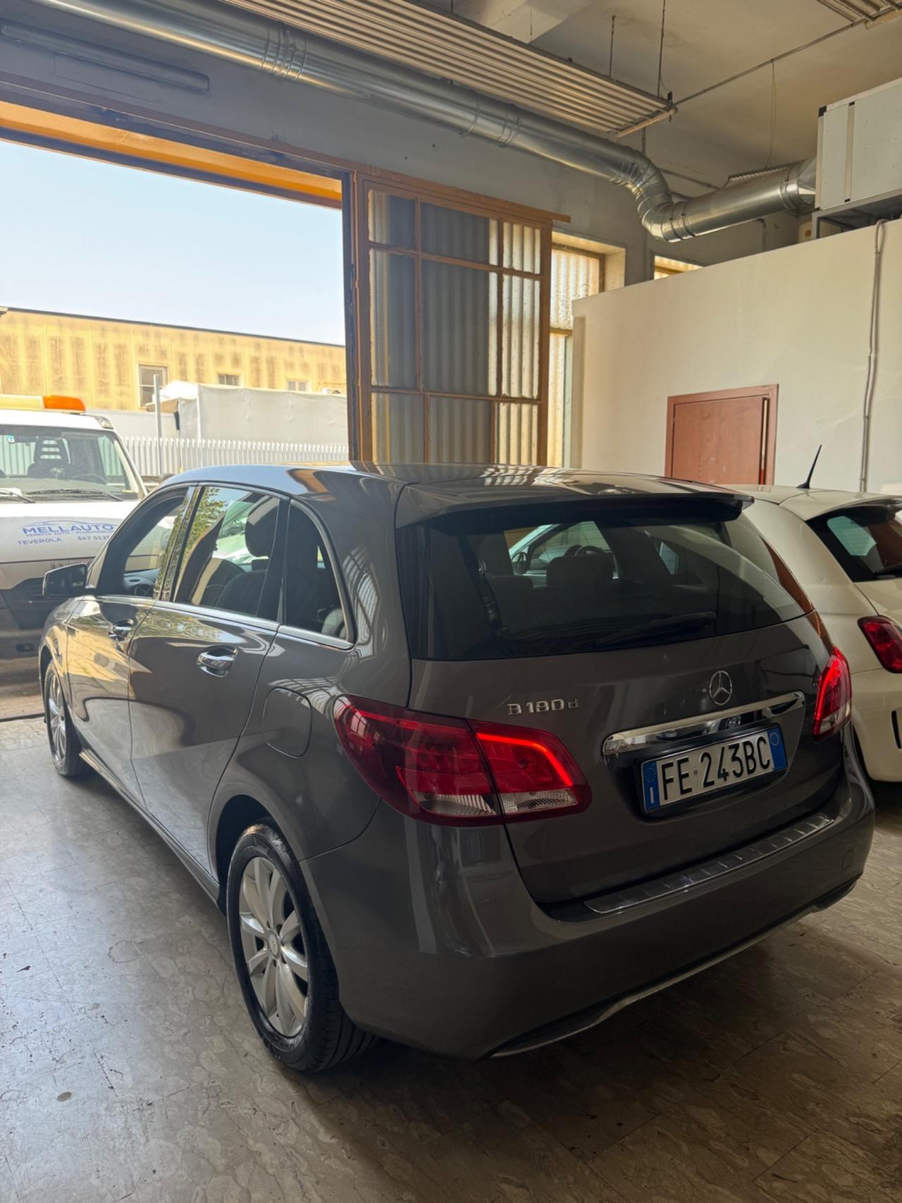 Mercedes-benz B 180 B 180 d Executive