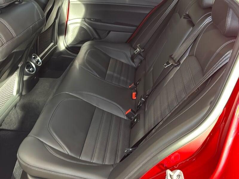 Alfa Romeo Giulia Quadrifoglio 2.9 V6 520 CV Quadrifoglio AT8