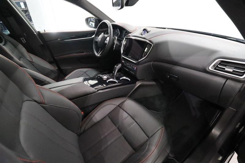 Maserati Ghibli Modena Ultima SQ4 430 CV