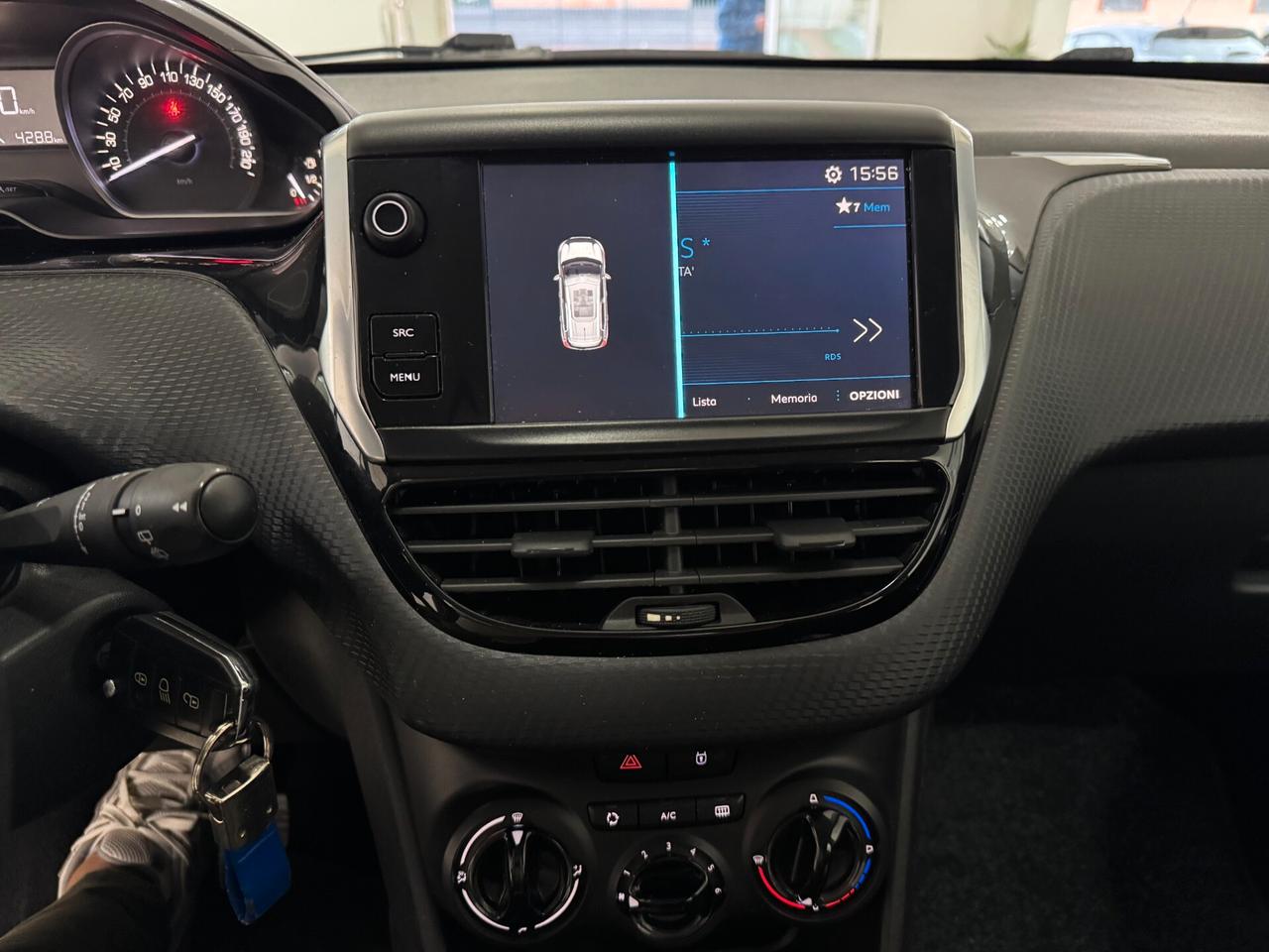 Peugeot 2008 1.2 82 CV