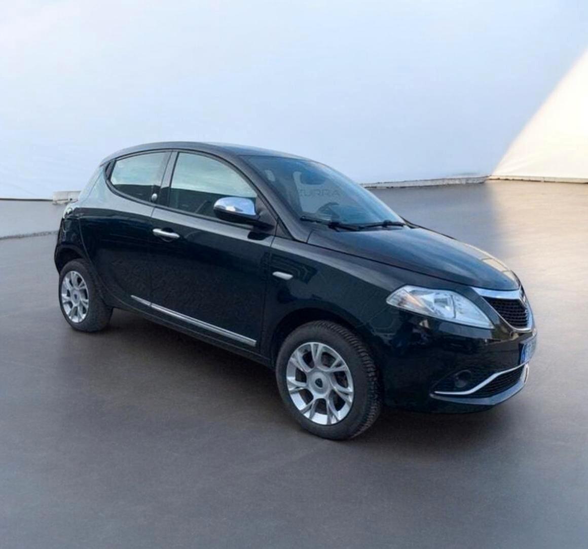 Lancia Ypsilon 0.9 TwinAir 85 CV Metano Ecochic Platinum *PROMO*