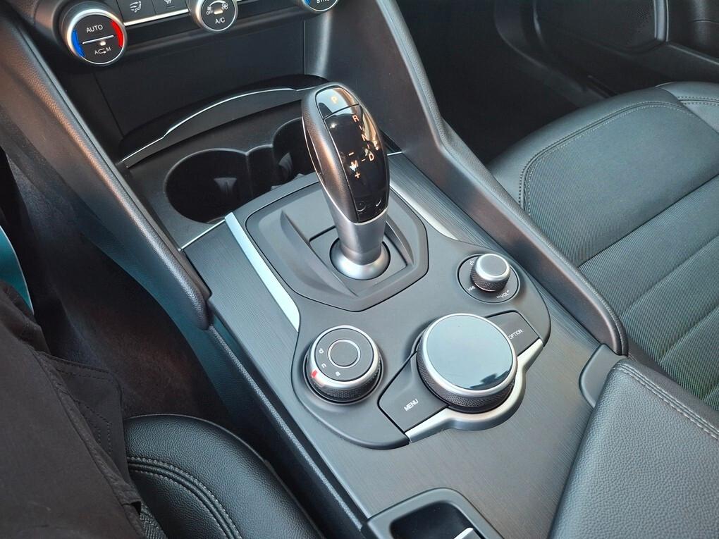Alfa Romeo Giulia 2.2 Turbodiesel 150cv AT8 - 2018
