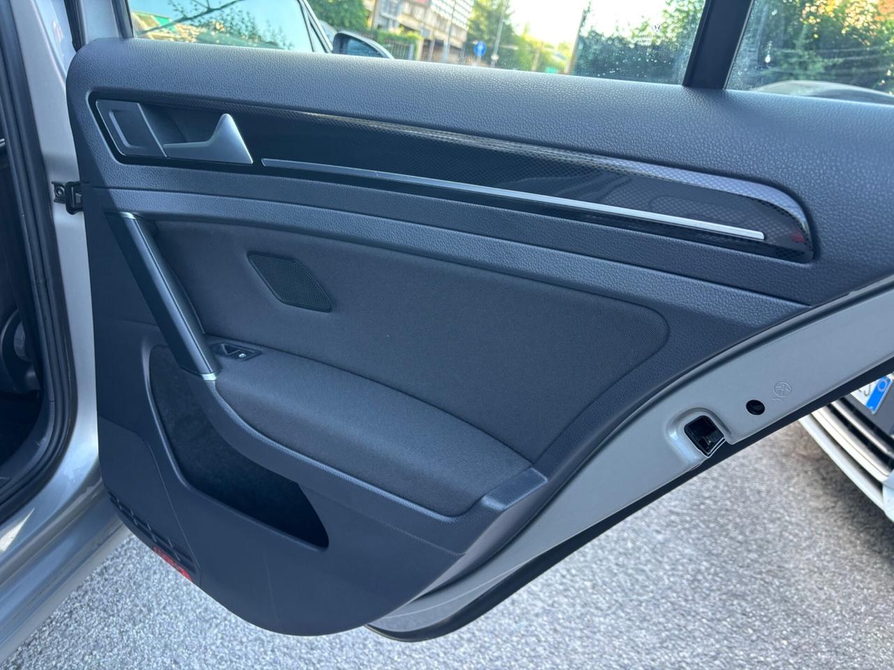 Volkswagen Golf 1.4 TSI 125CV 5p. Highline OK NEOPATENTATI