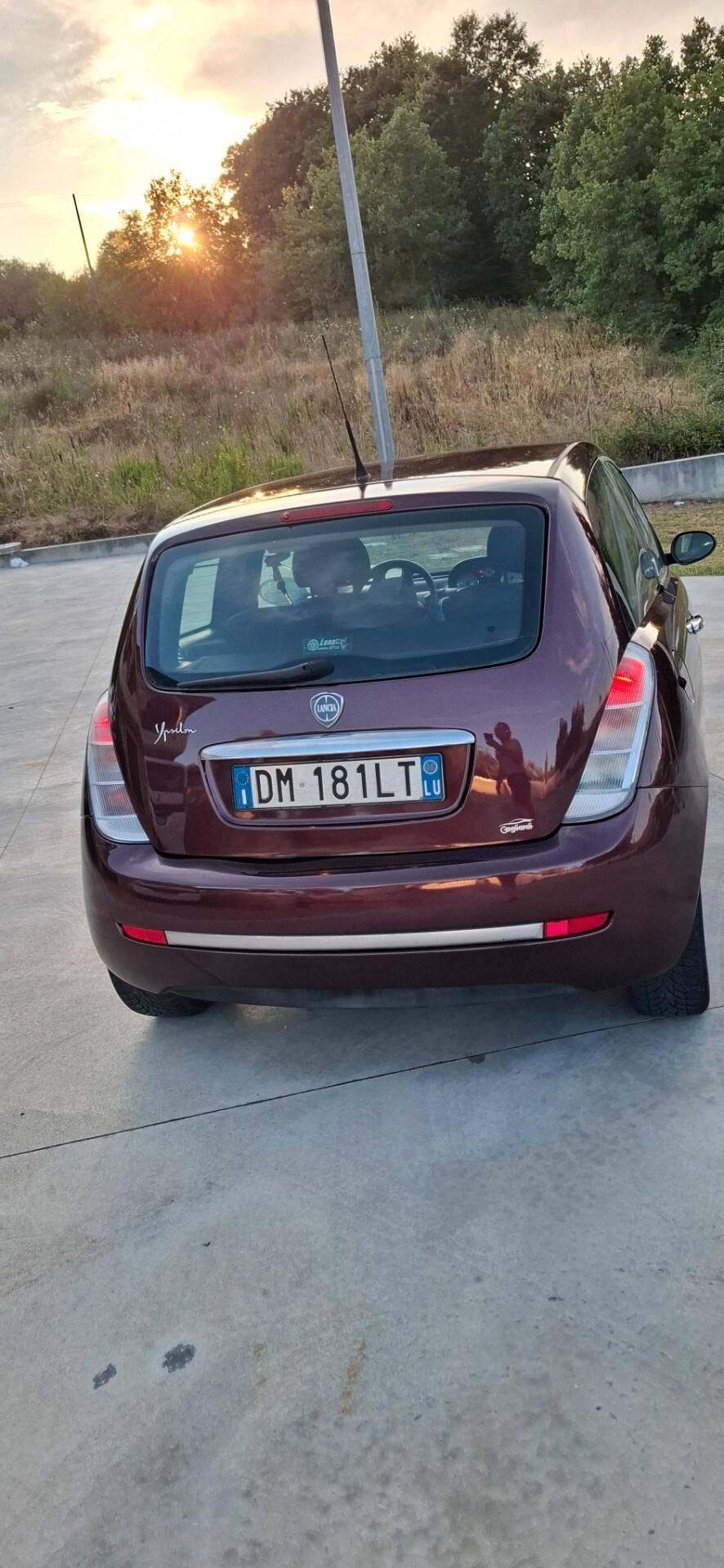 Lancia Ypsilon 1.4 Platino
