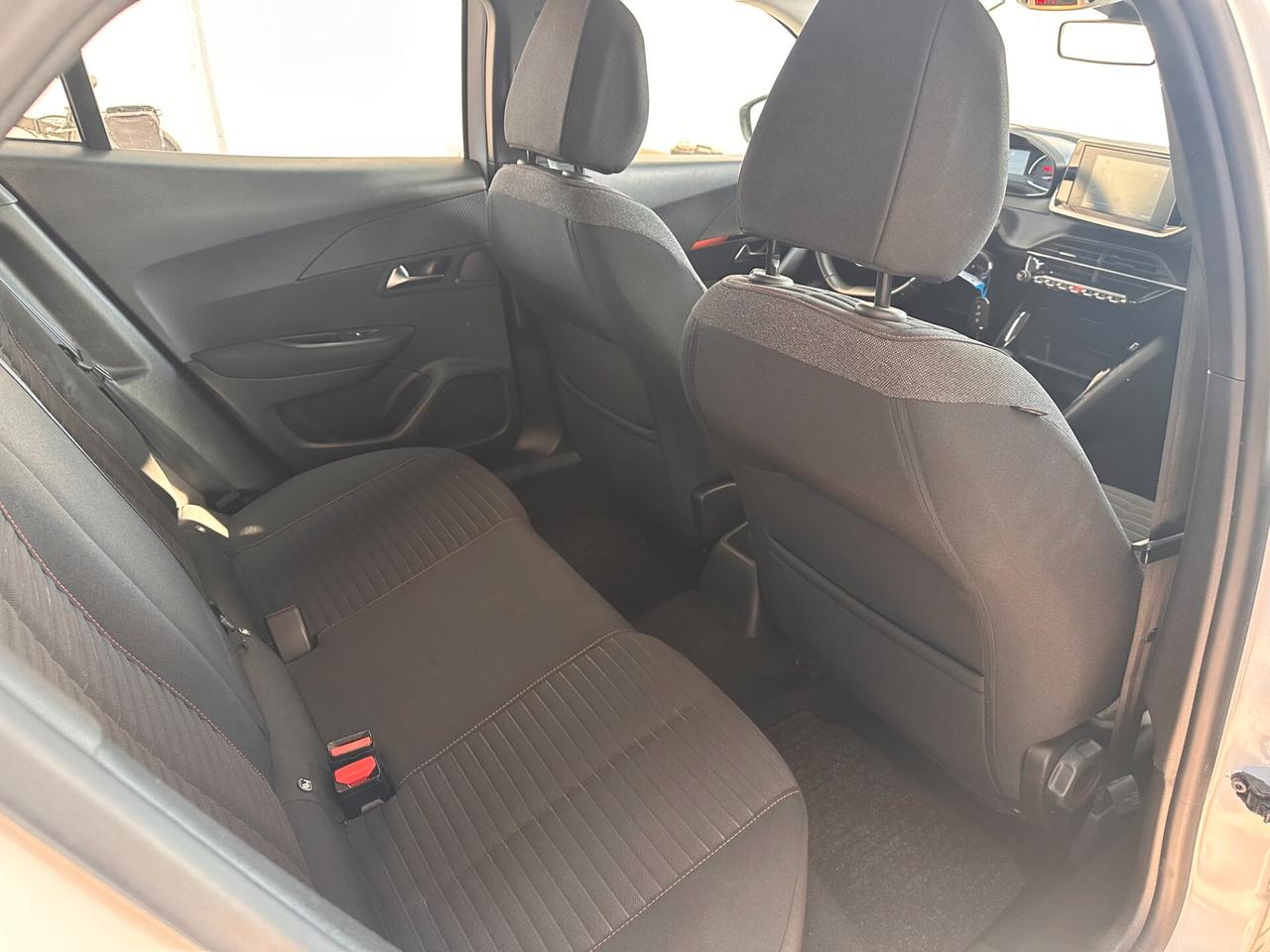 Peugeot 2008 PureTech 100 S&S Active