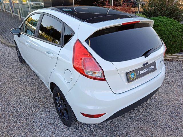 FORD Fiesta 1.5 TDCi 5 porte Black & White Edition