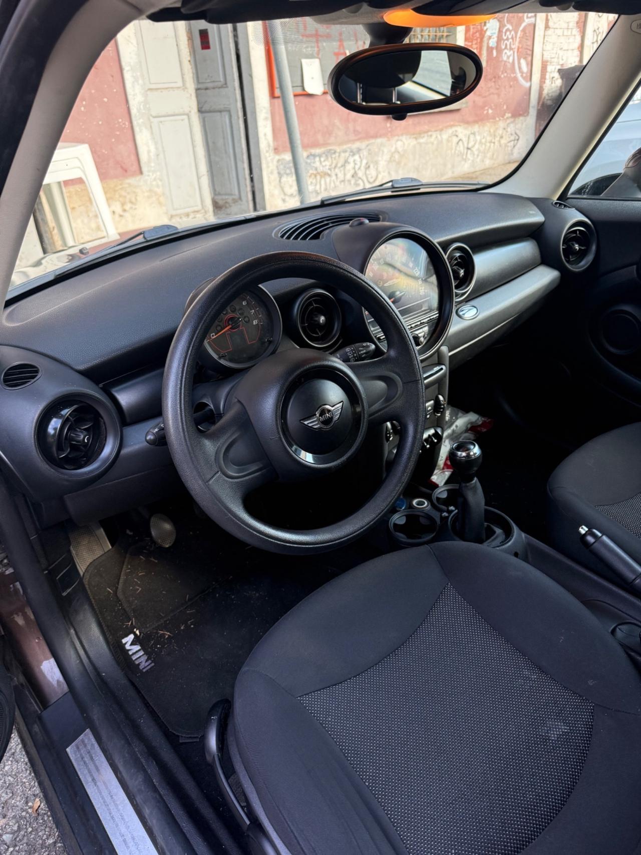 Mini 1.6 16V One (55kW)