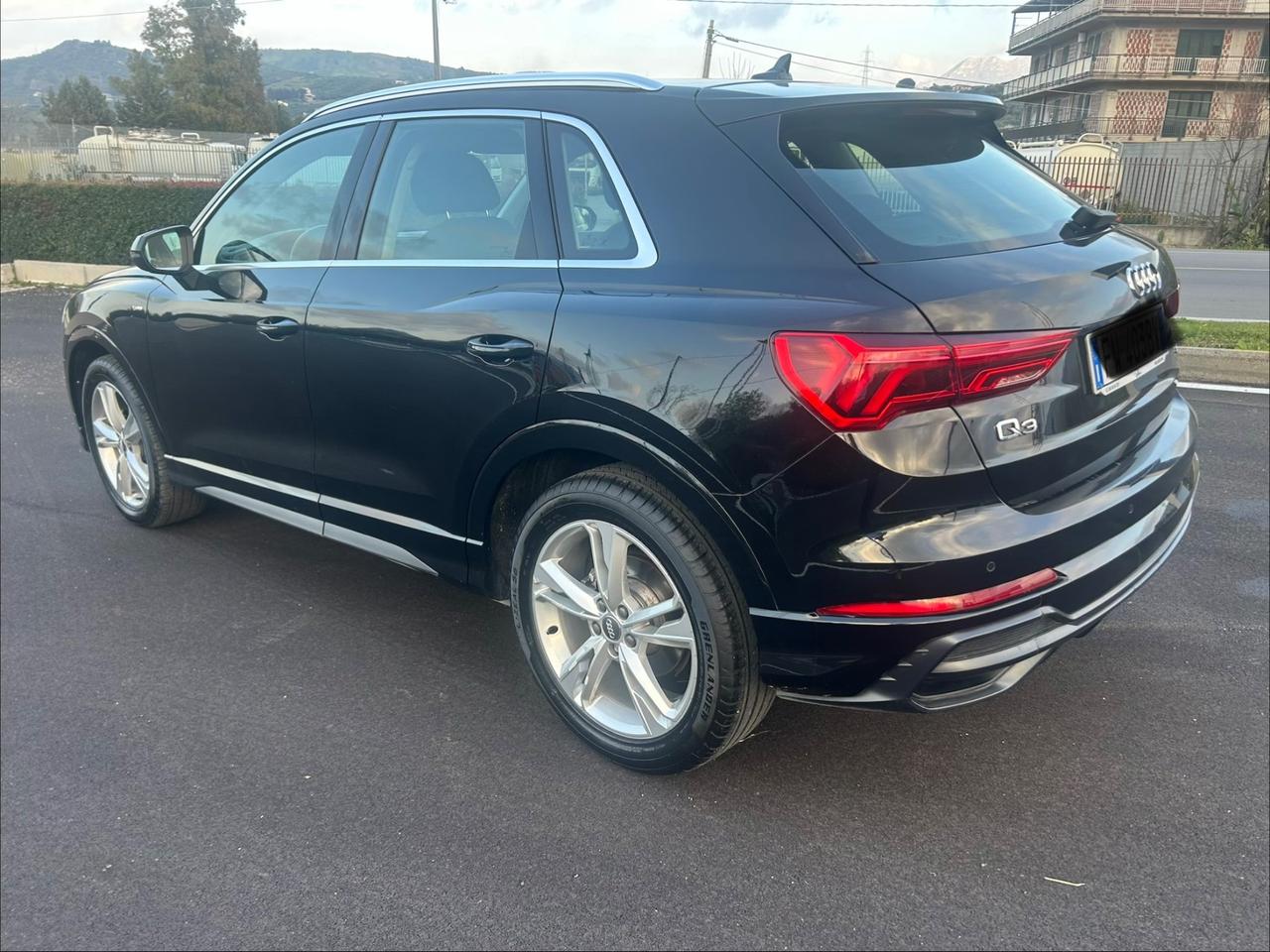 Audi Q3 35 TDI S tronic line tetto