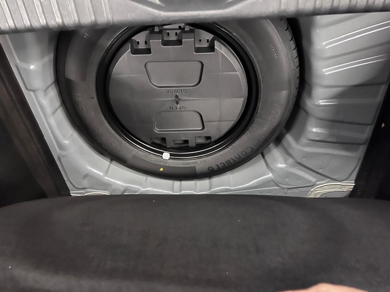 Renault Clio TCe 100CV UNIPRO AZIENDALE NAVI KM CERTIFICATI