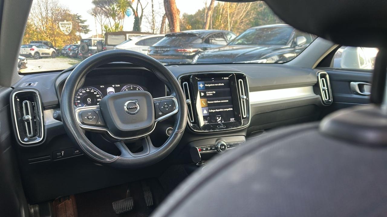 Volvo XC40 T2 automatico Business