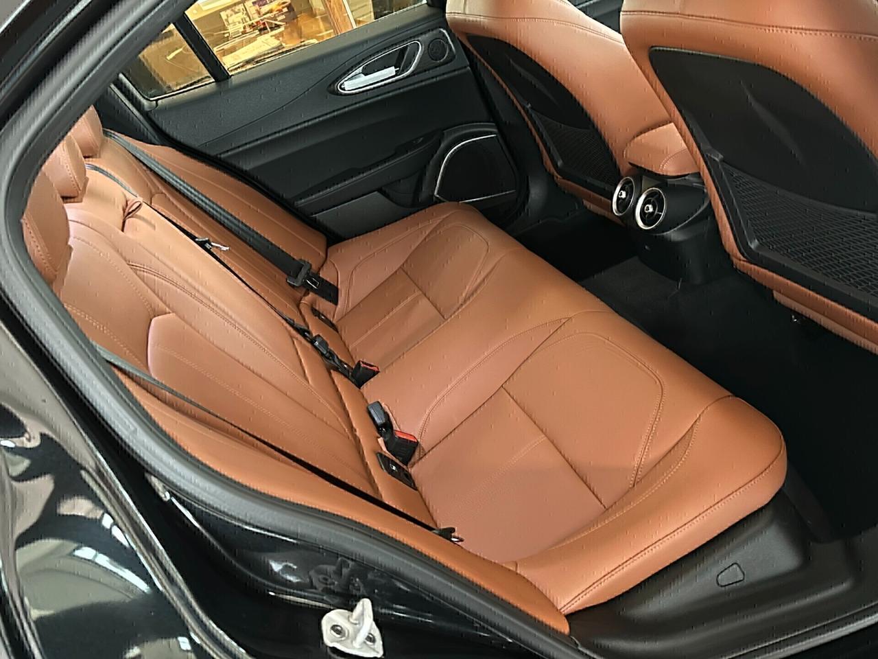 Alfa Romeo Giulia Q4 2.2 TURBODIESEL 210 cv. AT8 TI (KM 0)