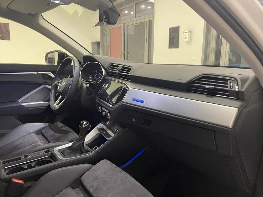 Audi Q3 SPB 35 TDI quattro S tronic S line Identity My21