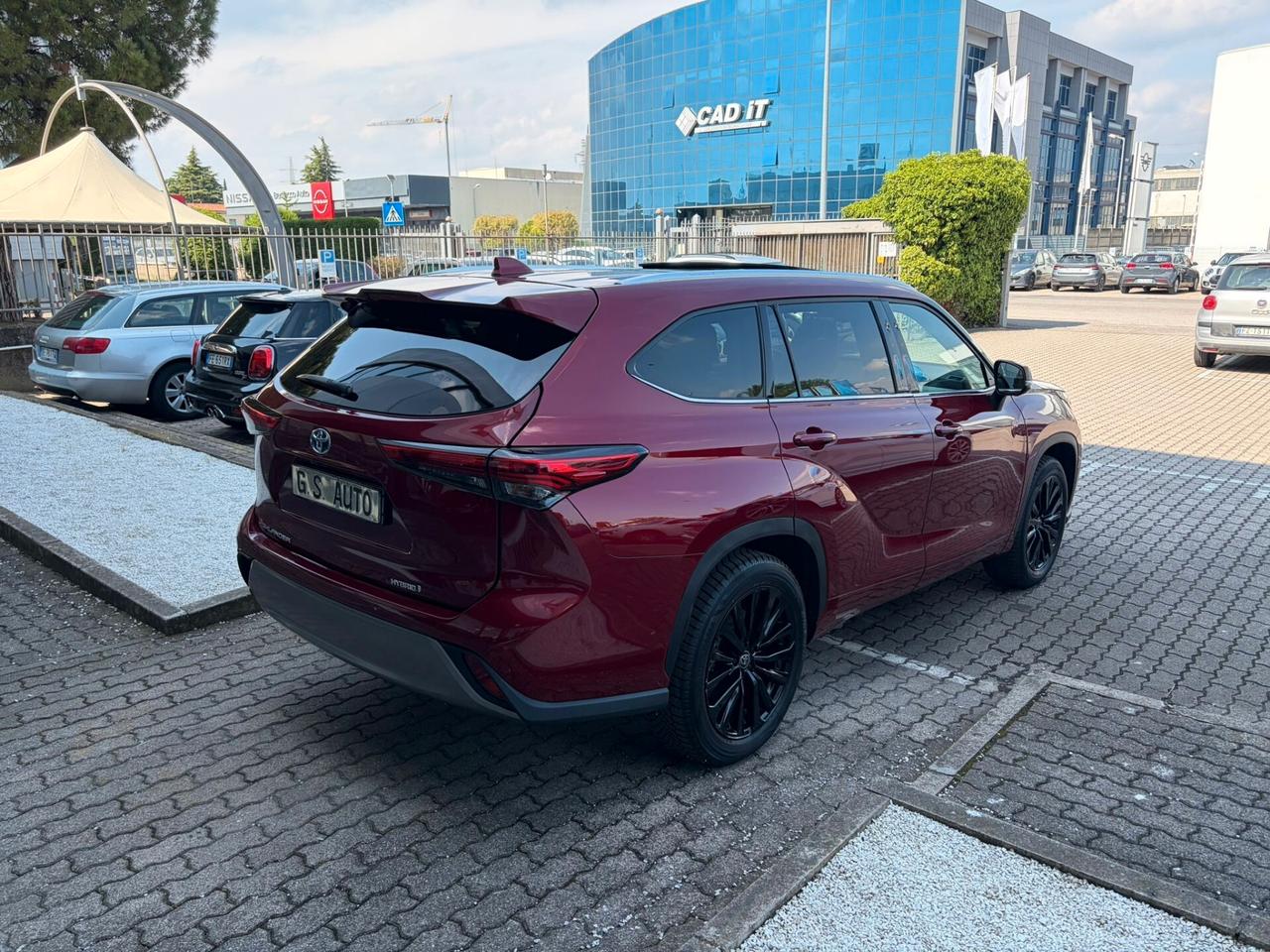 Toyota Highlander 2.5h Lounge e-cvt AWD 7 posti