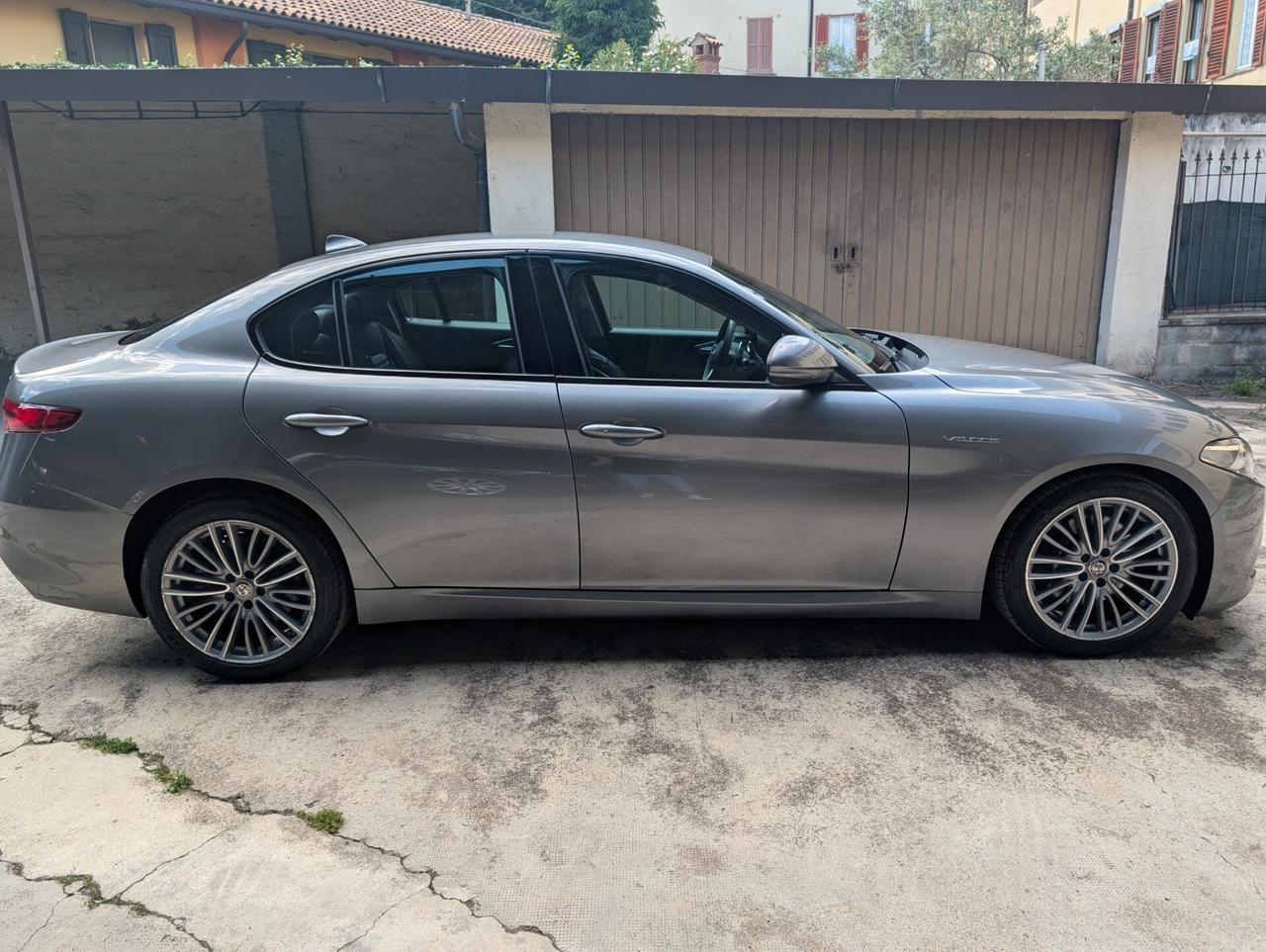 Alfa Romeo Giulia 2.2 Turbodiesel 210 CV AT8 AWD Q4 Veloce