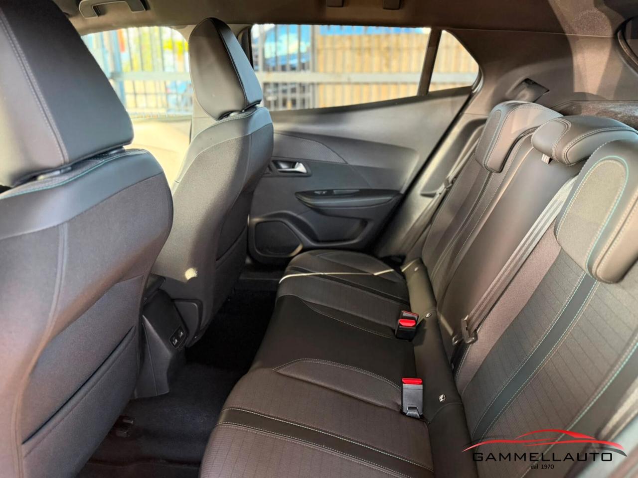 Peugeot 2008 1.5 Allure Pack 130cv Automatica