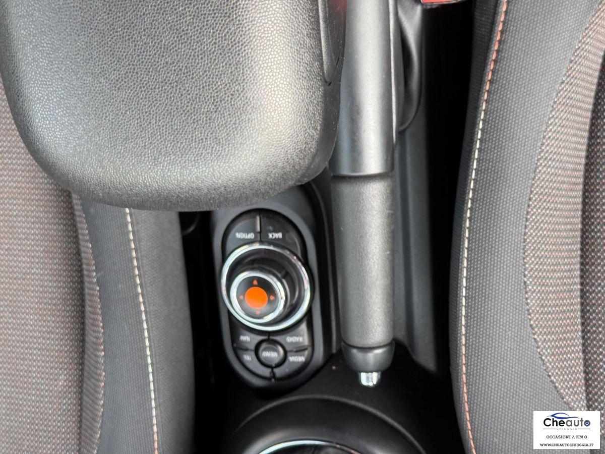 MINI - Mini - Mini IV F55-F56 2014 1.5 Hype Seven 3p auto