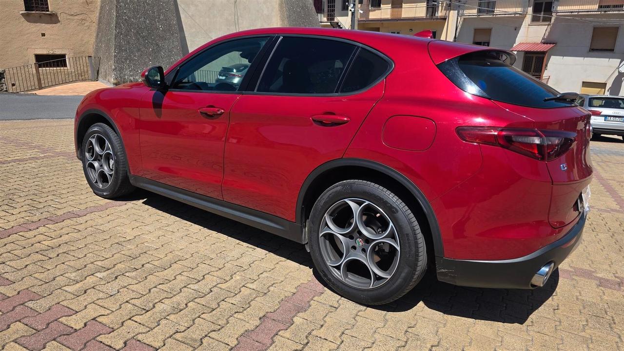 Alfa Romeo Stelvio 2.2 Turbodiesel 210 CV AT8 Q4 Executive
