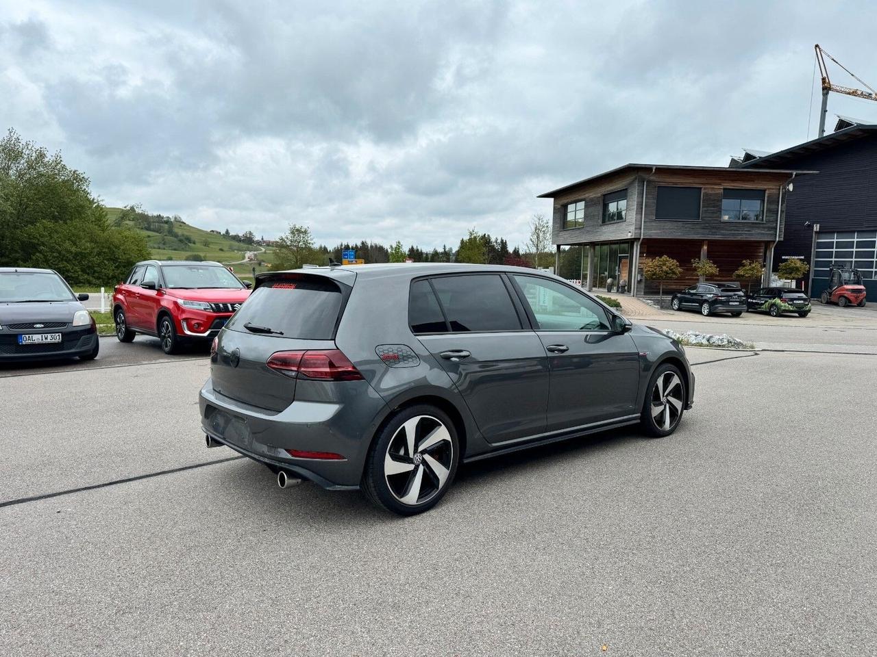 VOLKSWAGEN GOLF GTI DSG PERFORMANCE 245-PELLE