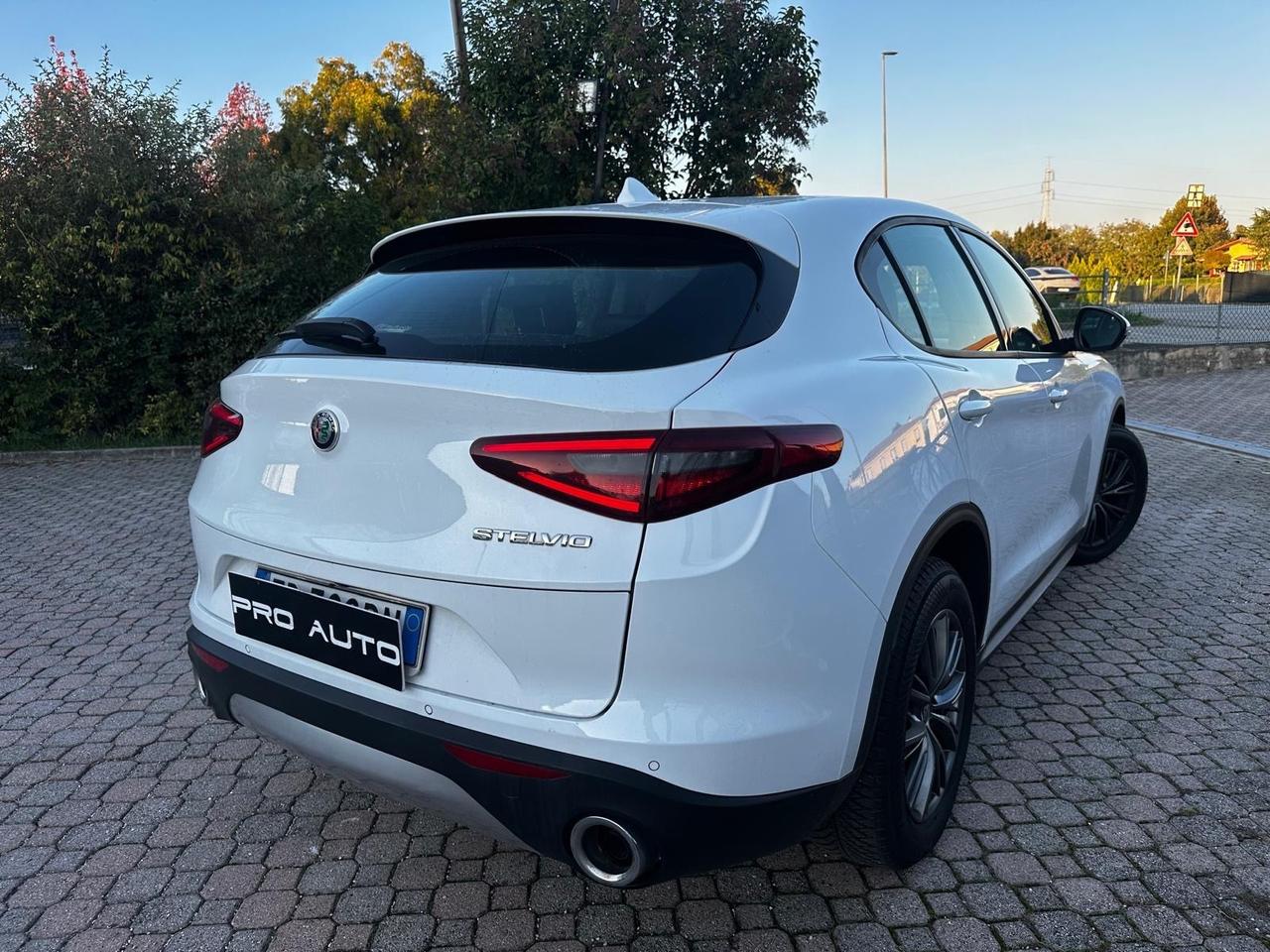 Alfa Romeo Stelvio 2.2 Turbodiesel 180 CV AT8 RWD Executive