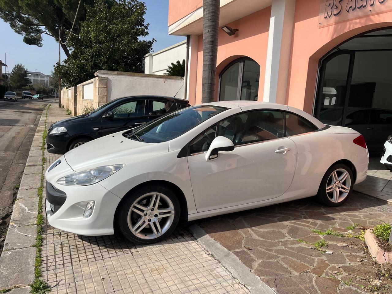 Peugeot 308 2.0 HDi 136CV CC aut. Féline