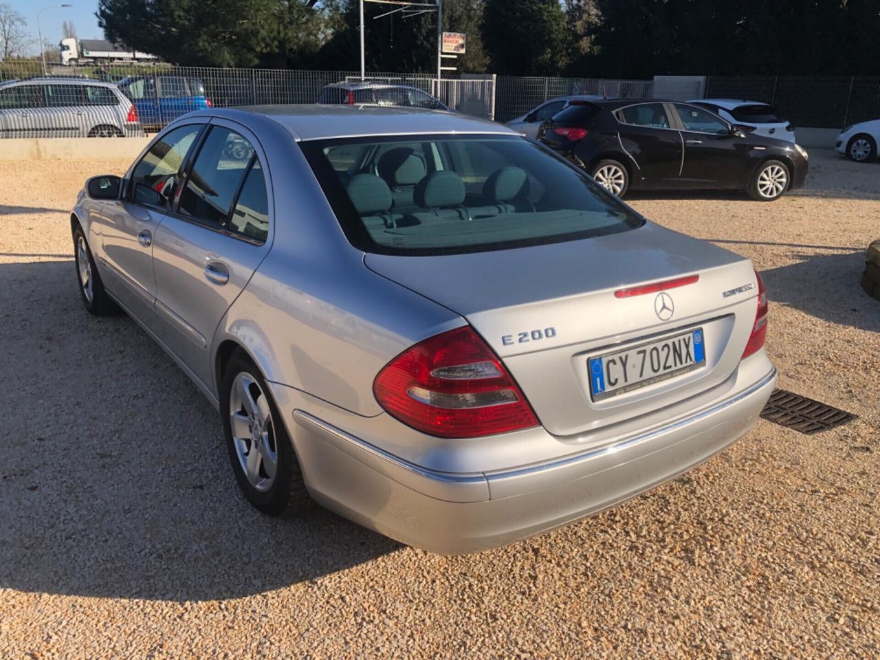 MERCEDES E200 KOMPRESSOR - METANO