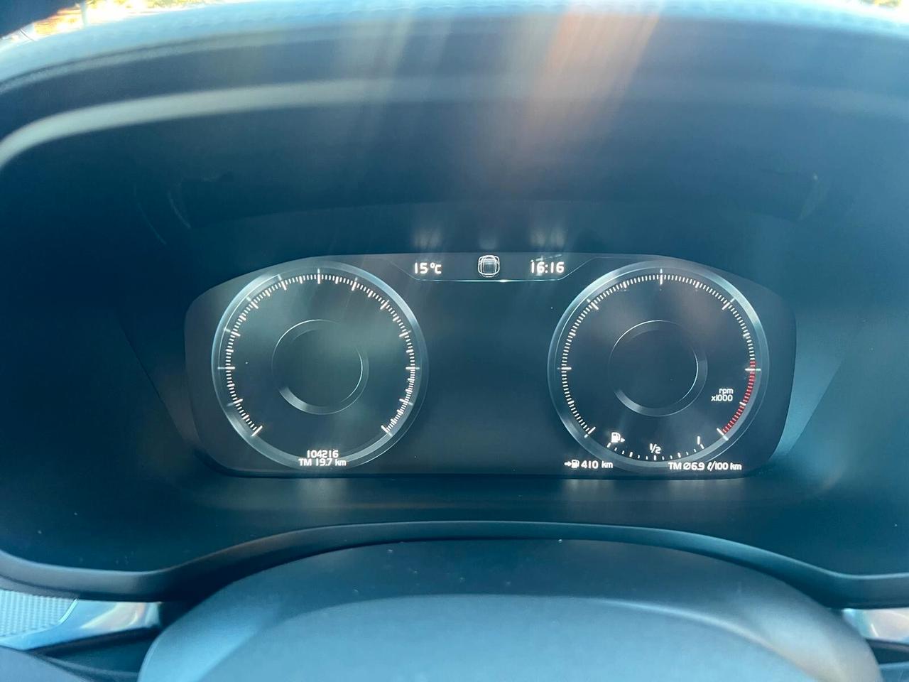 VOLVO V60 B4 GEARTRONIC R-DESING