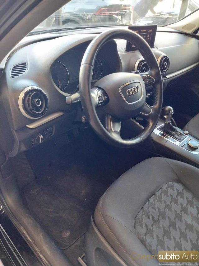 AUDI A3 1.6 TDI clean diesel S tronic Attraction