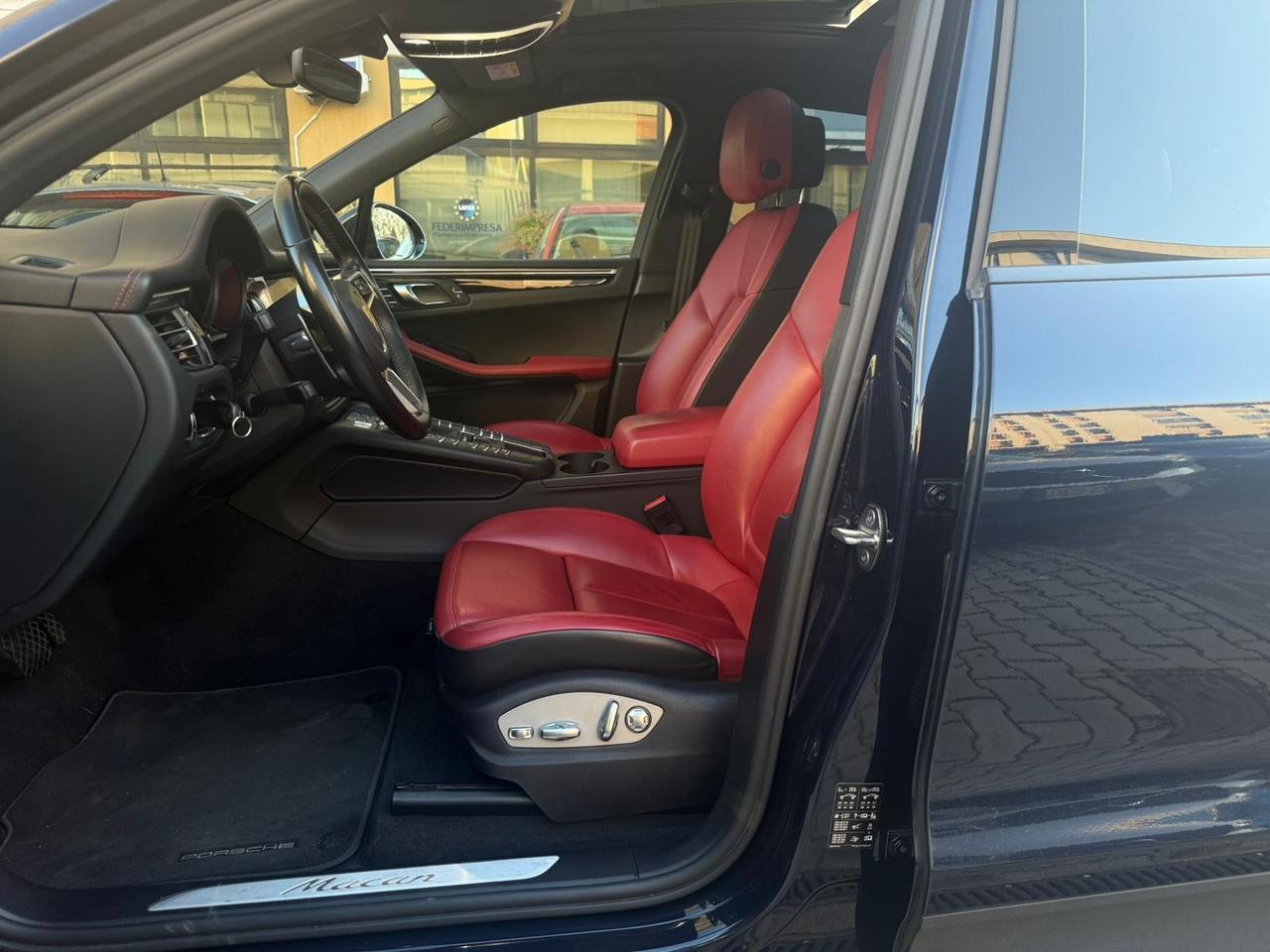 Porsche Macan 2.0 245cv Panorama pacchetto GTS