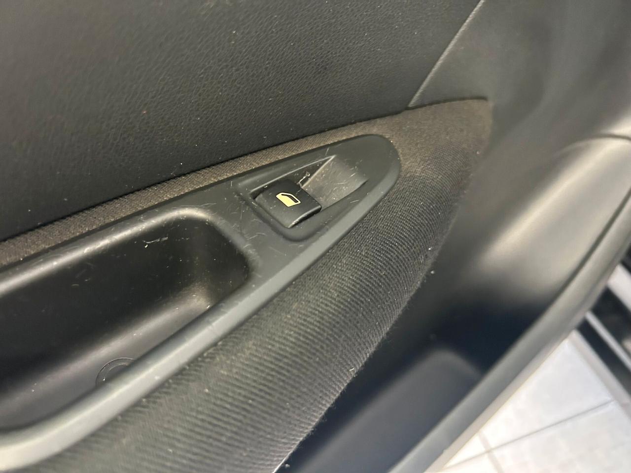 Peugeot 308 2.0 HDi 5p. Féline TETTO - 2007