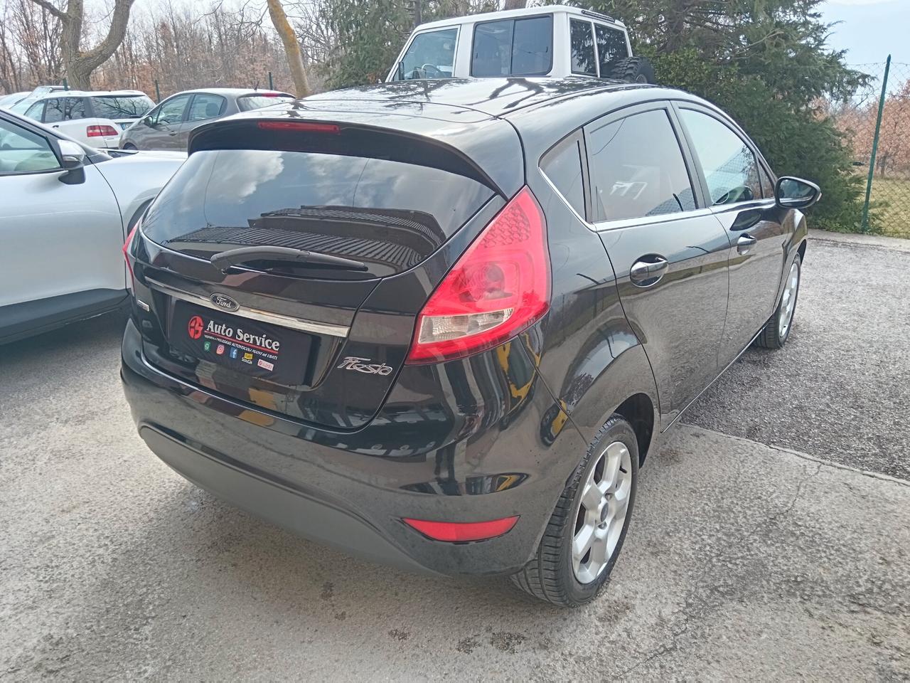 Ford Fiesta 1.4 TDCI 68CV TITANIUM NUOVISSIMA