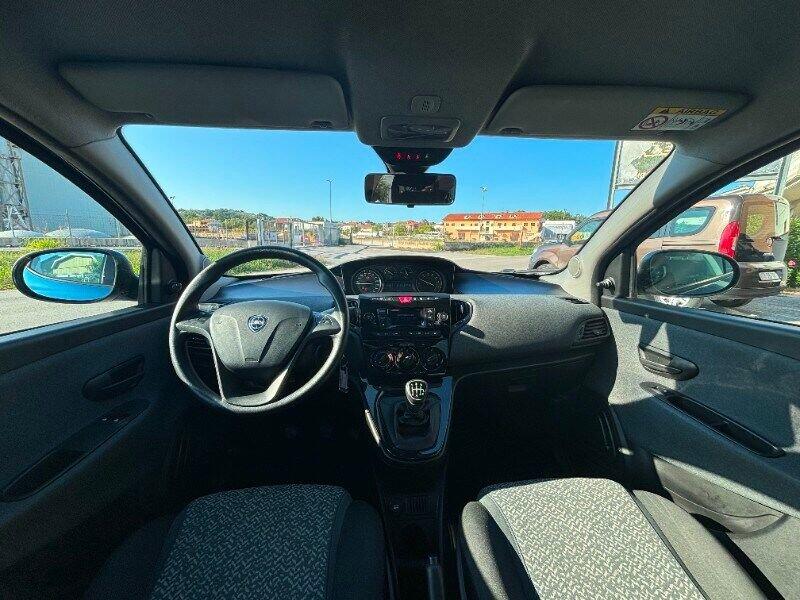 Lancia Ypsilon Ypsilon 1.0 FireFly 5 porte S&S Hybrid Silver