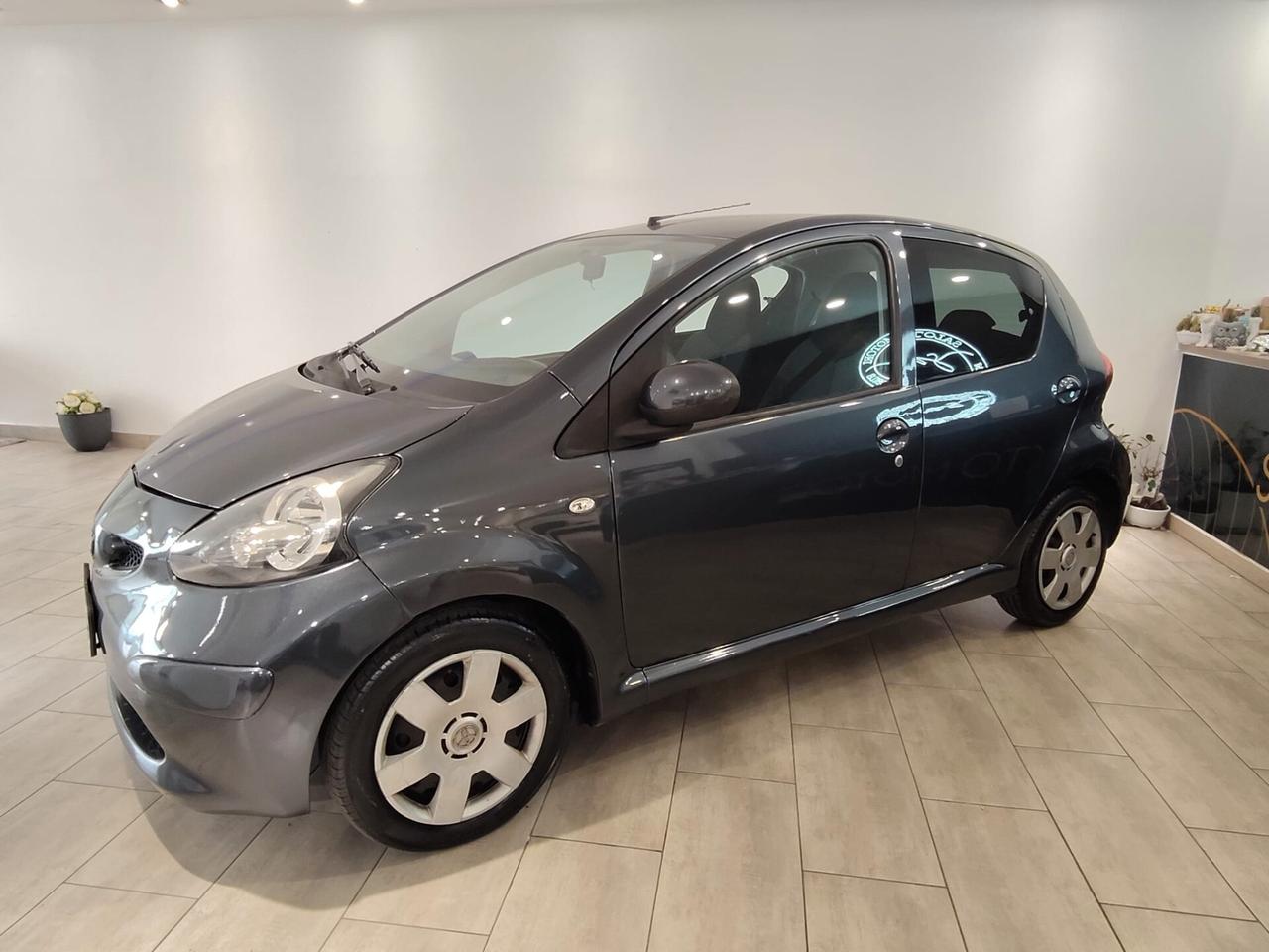 Toyota Aygo 1.0 12V VVT-i 5 porte