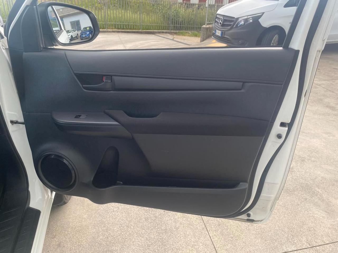Toyota Hilux 2.4 D-4D 4WD 2 porte Single Cab Comfort