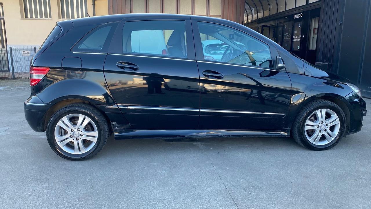 Mercedes-benz B 180 CDI BlueEFFICIENCY Premium